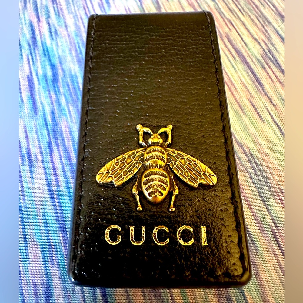 [SOLD] Gucci Black Leather Animalier Money Clip with Gold Bee Hardware